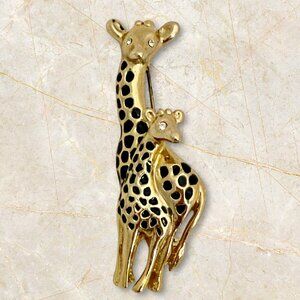 Vintage Brooch/Pin Mother and Baby Giraffes